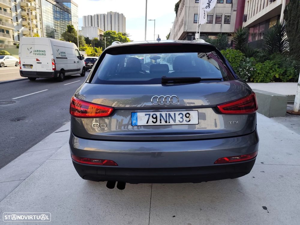 Audi Q3 2.0 TDI Business Line S-line - 6