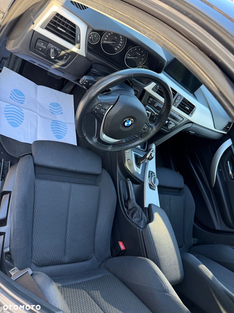 BMW Seria 3 328i xDrive Sport-Aut - 13