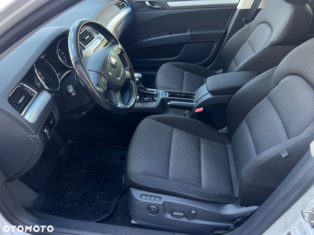 Skoda Superb 2.0 TDI Ambition DSG - 5