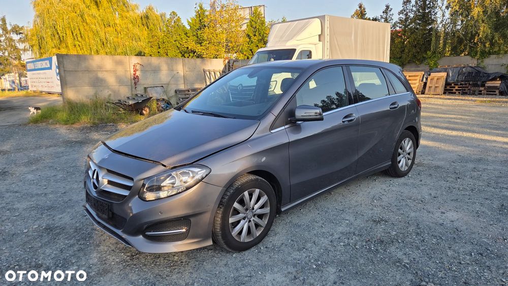 Mercedes-Benz Klasa B 180 (BlueEFFICIENCY) 7G-DCT - 18