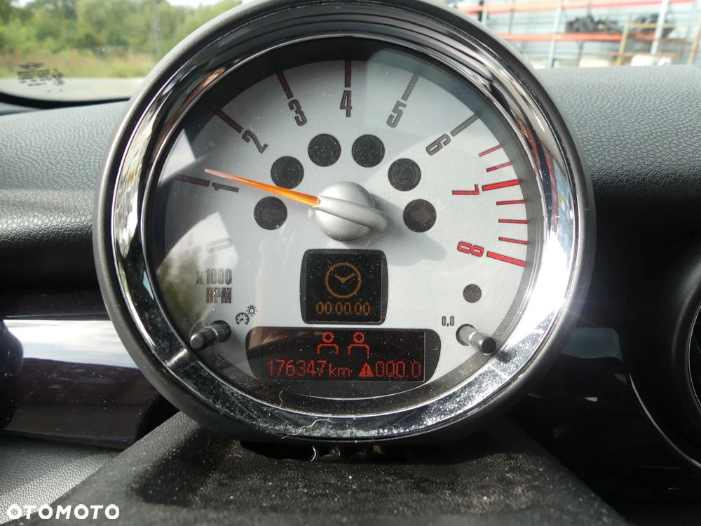 MINI Cooper Standard - 18