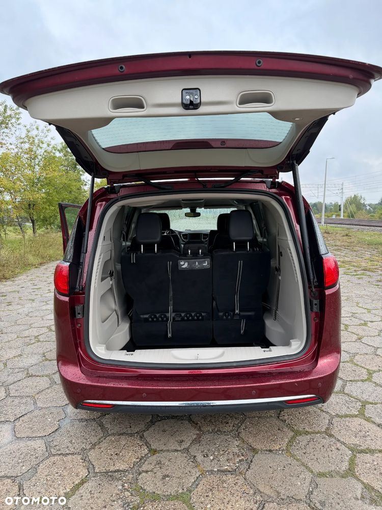 Chrysler Pacifica - 25
