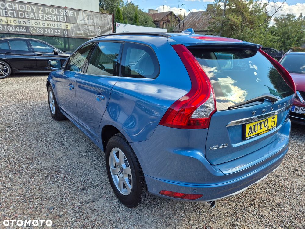 Volvo XC 60 D3 Momentum Pro - 11