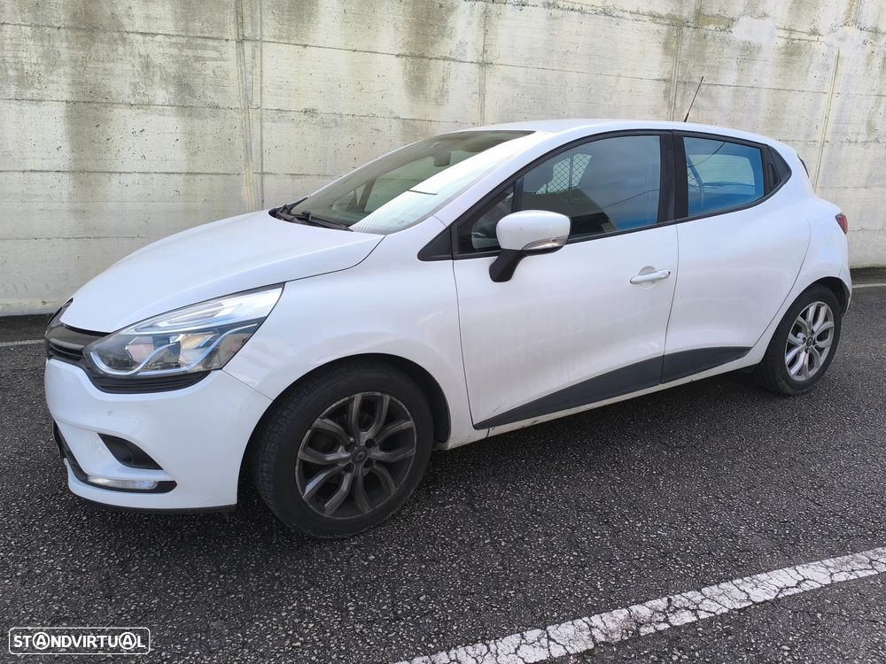 Renault Clio - 1