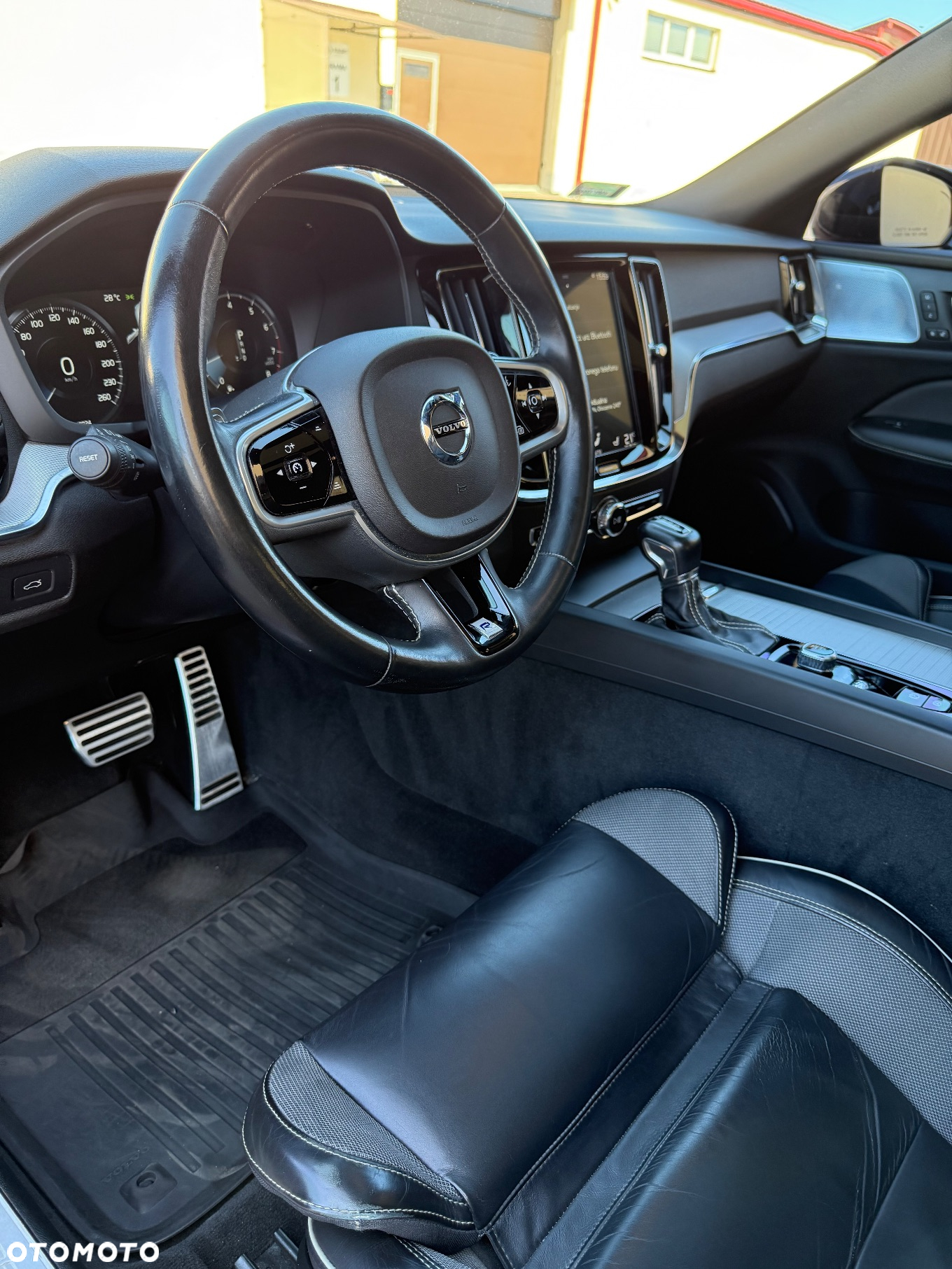 Volvo S60 T6 AWD R-Design - 14