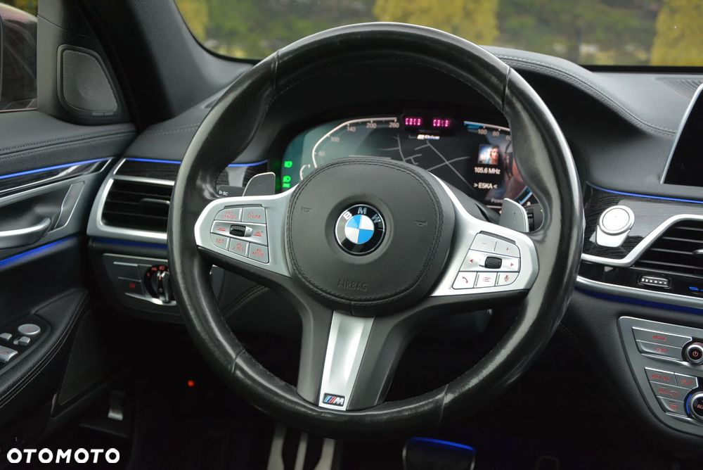 BMW Seria 7 - 27