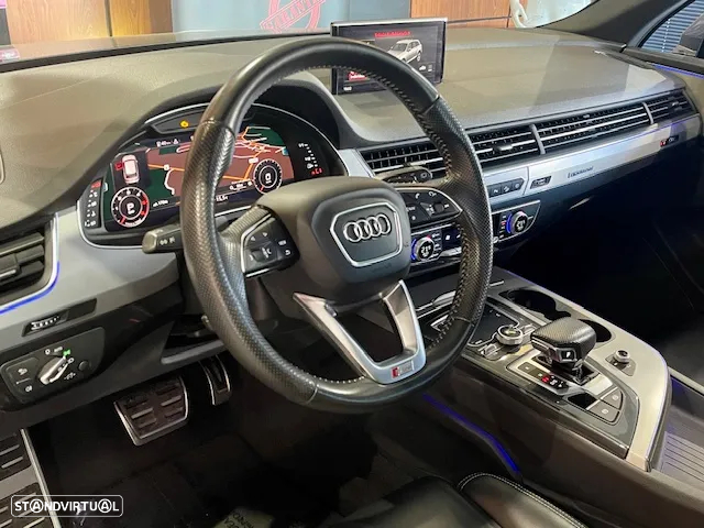 Audi Q7 3.0 TDI quattro S-line Tiptronic 7L - 9
