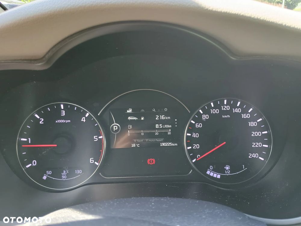 Kia Carens 1.7 CRDi XL 7os - 5