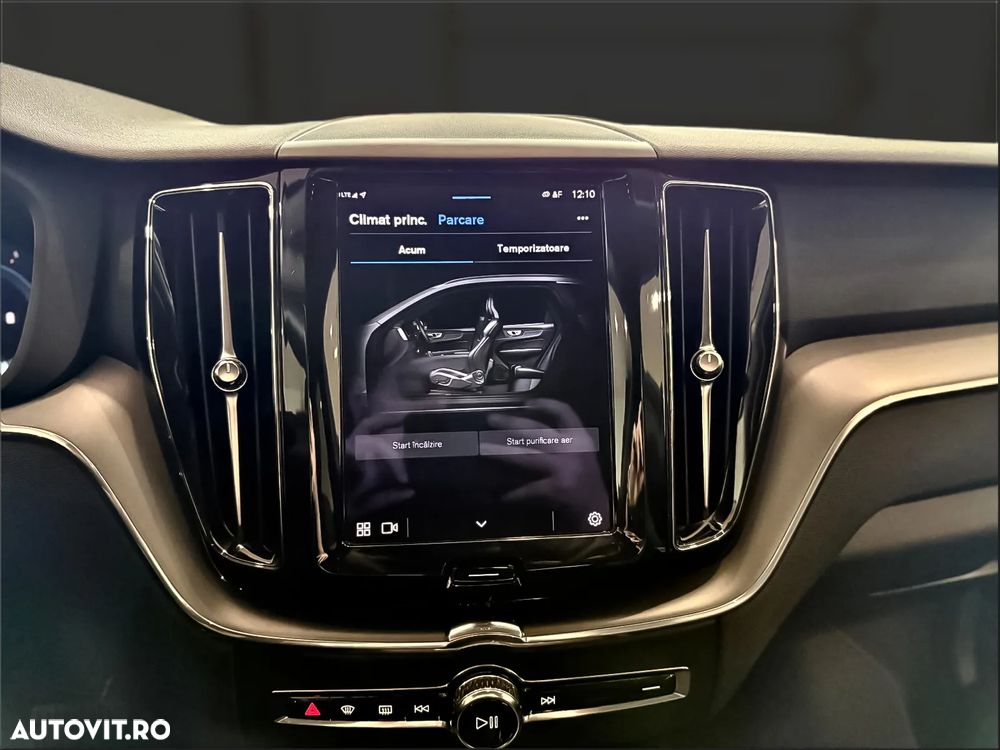 Volvo XC 60 B4 MHEV AT FWD Core - 20