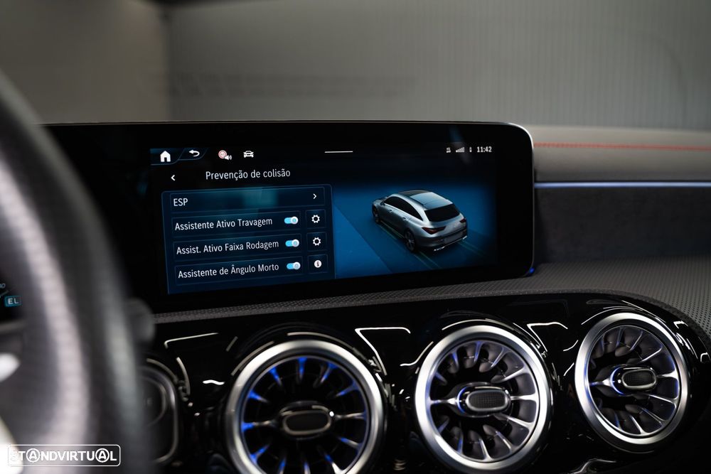 Mercedes-Benz CLA 250 e Shooting Brake AMG Line - 41