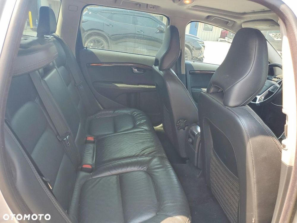 Volvo XC 70 - 12