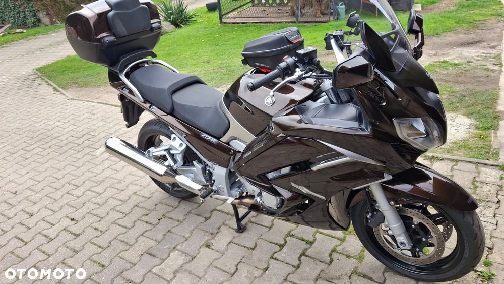 Yamaha FJR - 11