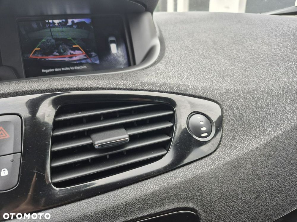 Renault Scenic - 17