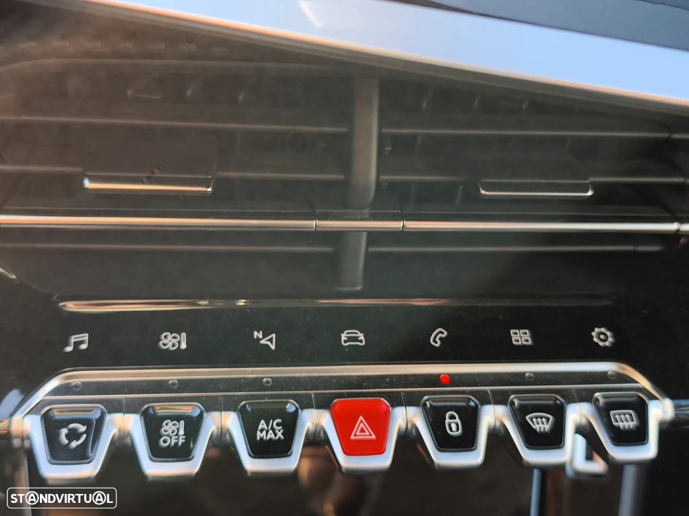 Peugeot 2008 1.2 PureTech Allure Pack - 4