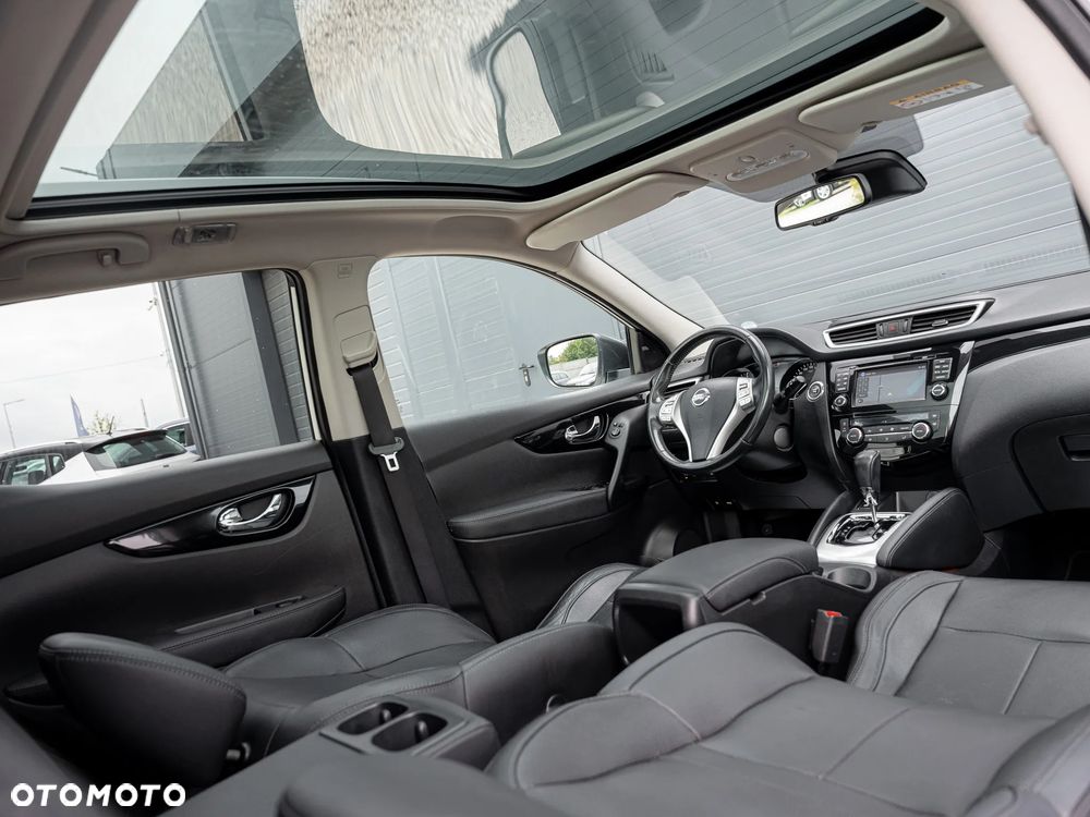 Nissan Qashqai 1.6 dCi Xtronic TEKNA+ - 17