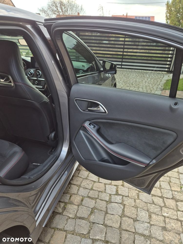 Mercedes-Benz Klasa A 180 7G-DCT AMG Line - 28