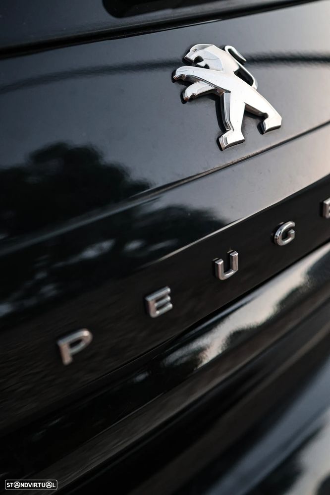 Peugeot 208 PureTech 100 GT Pack - 44