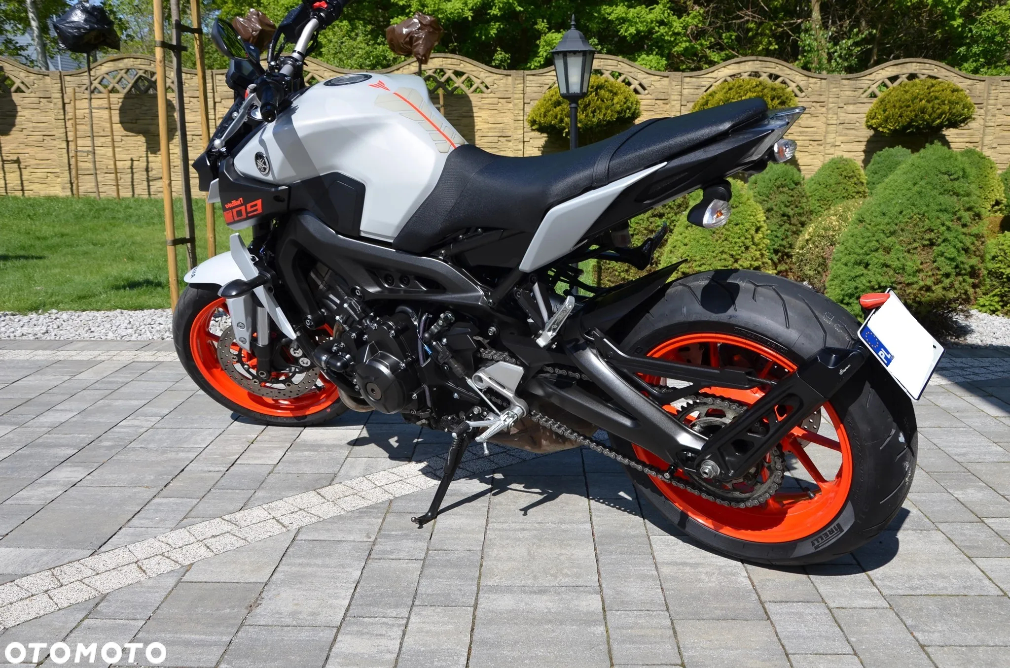 Yamaha MT - 2