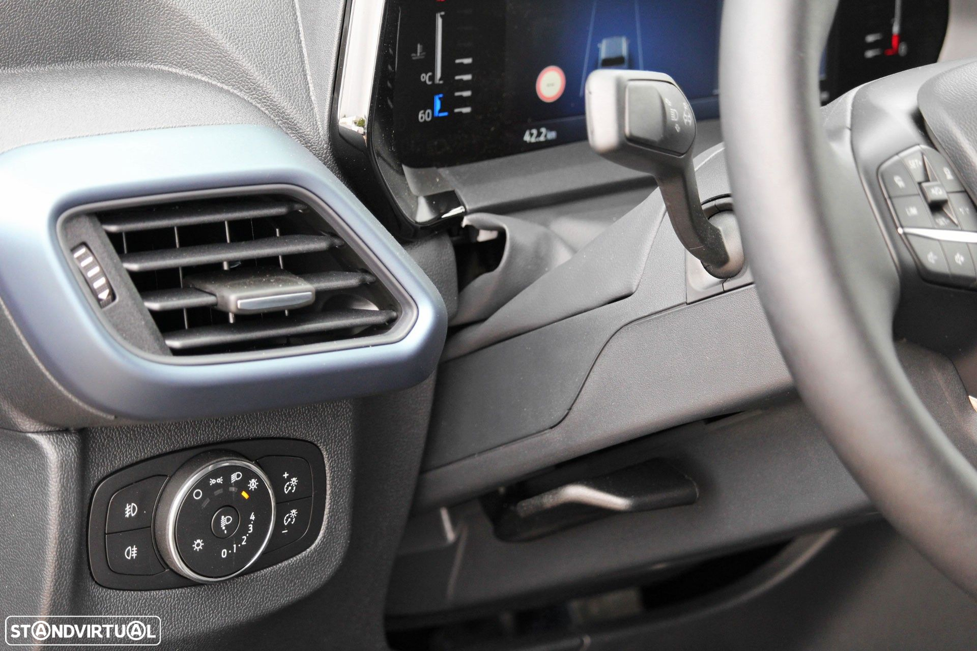 Ford Tourneo Courier 1.0 EcoBoost Active - 11