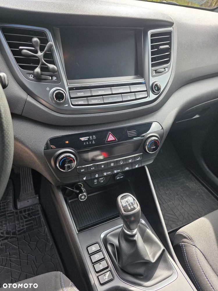 Hyundai Tucson 1.6 GDI BlueDrive GO 2WD - 9
