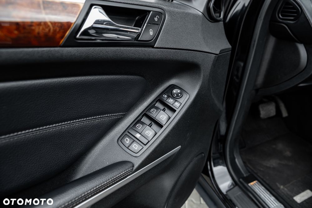 Mercedes-Benz GL 320 CDI 4Matic 7G-TRONIC - 17