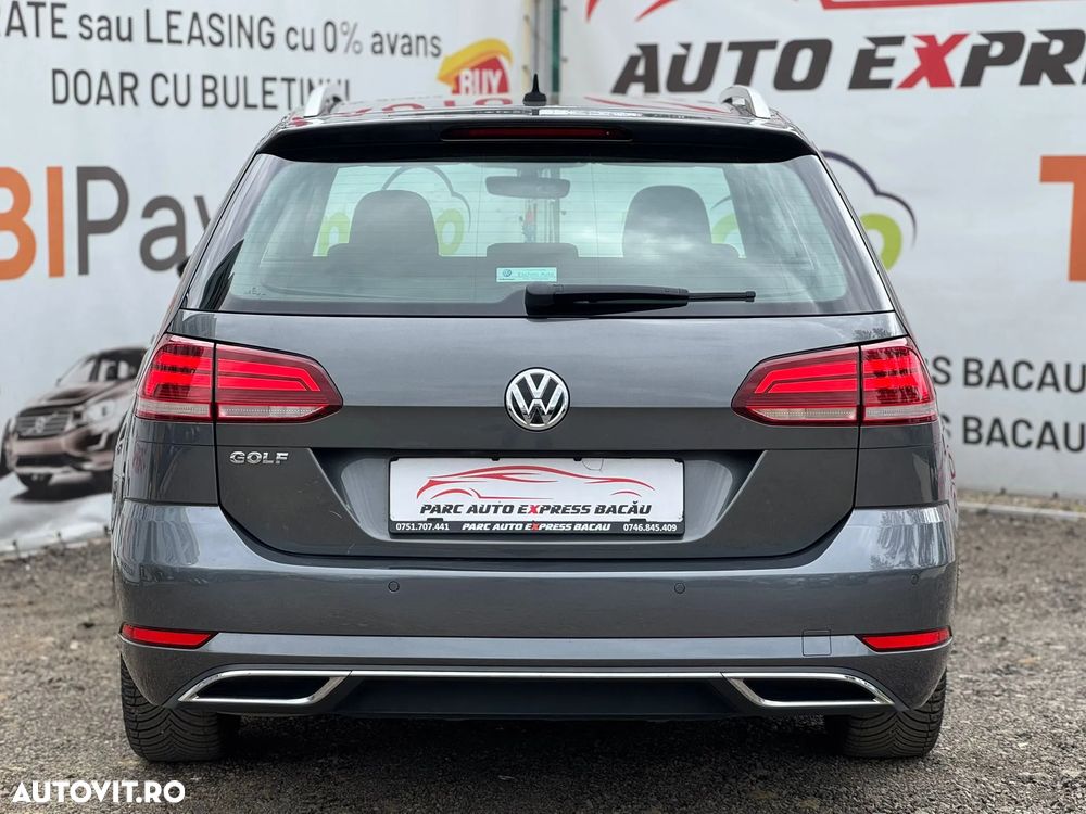 Volkswagen Golf - 24