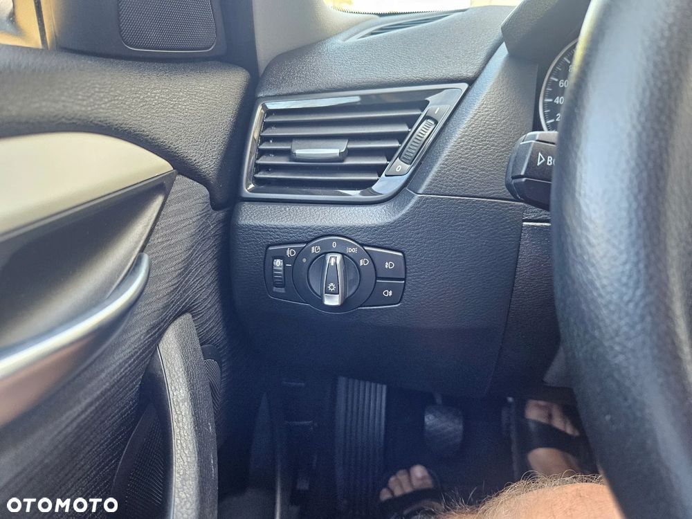 BMW X1 sDrive18d - 15