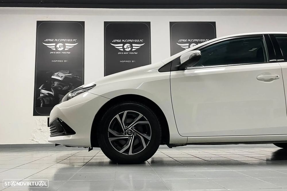 Toyota Auris 1.4 D-4D Exclusive - 12