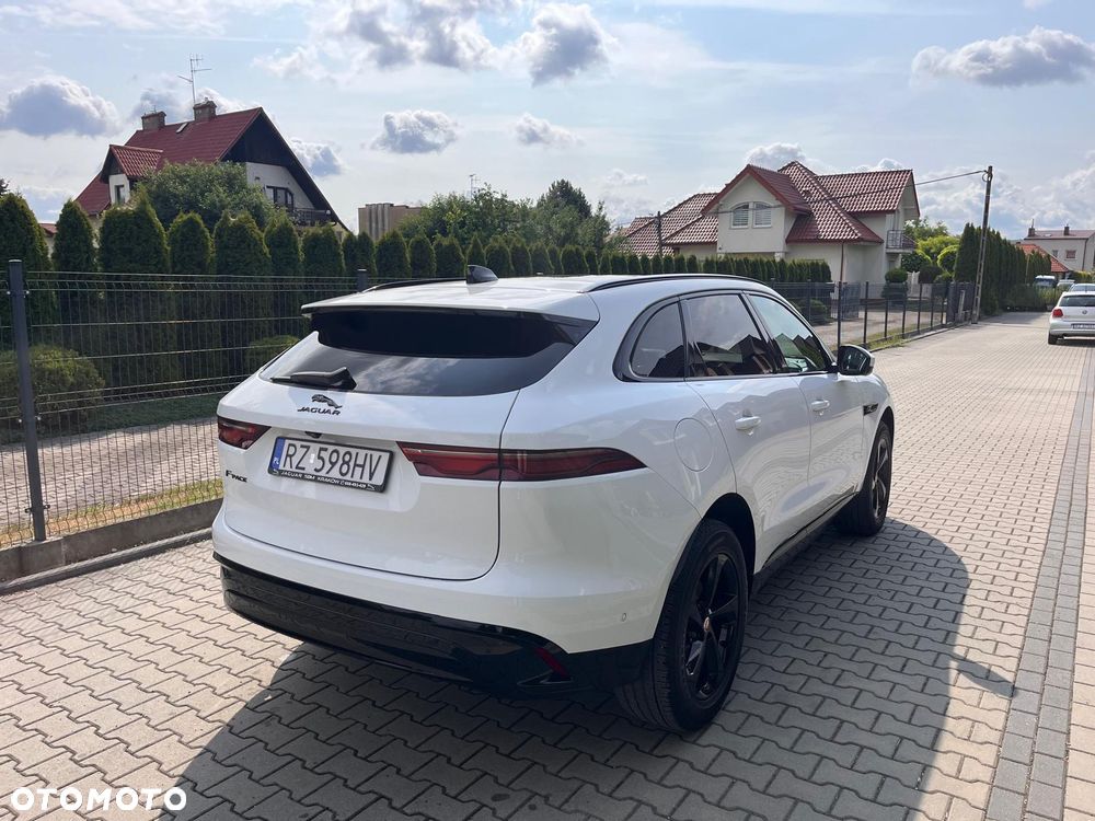 Jaguar F-Pace - 5