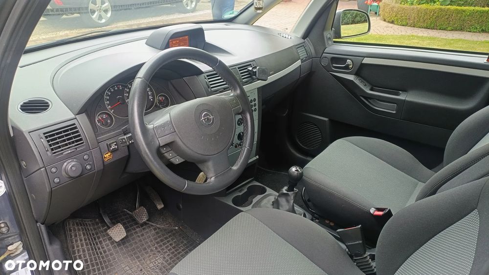 Opel Meriva 1.6 16V Cosmo - 12