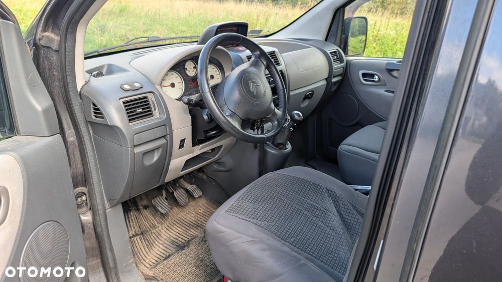 Citroen Jumpy Combi 2010 photo 5