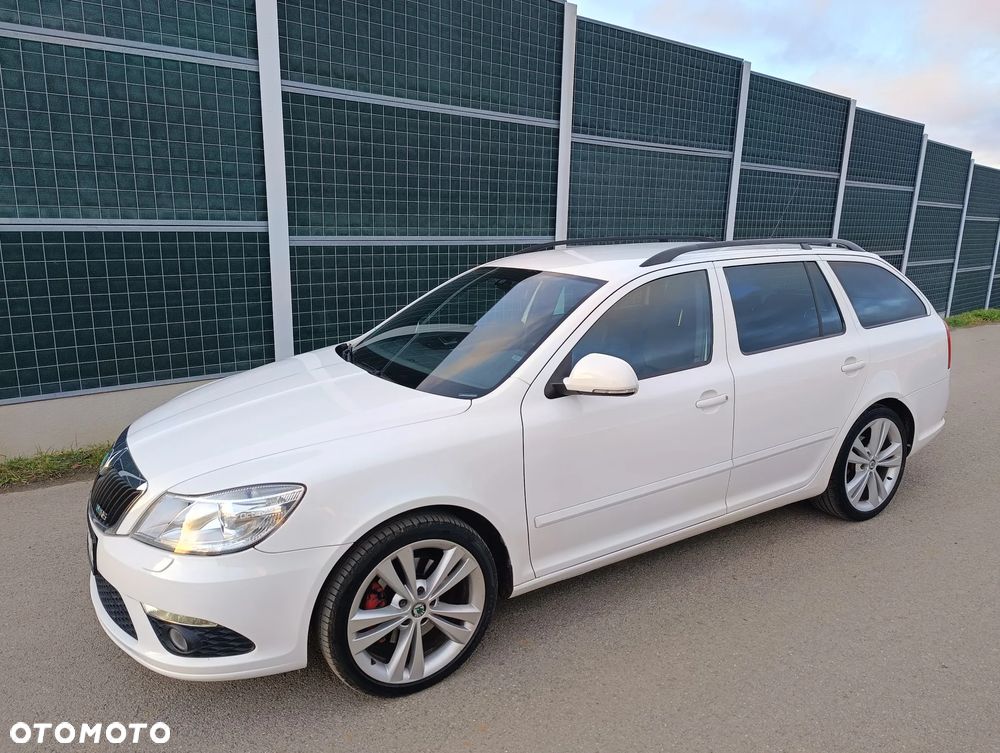 Skoda Octavia 2.0 TDI CR DPF RS - 9