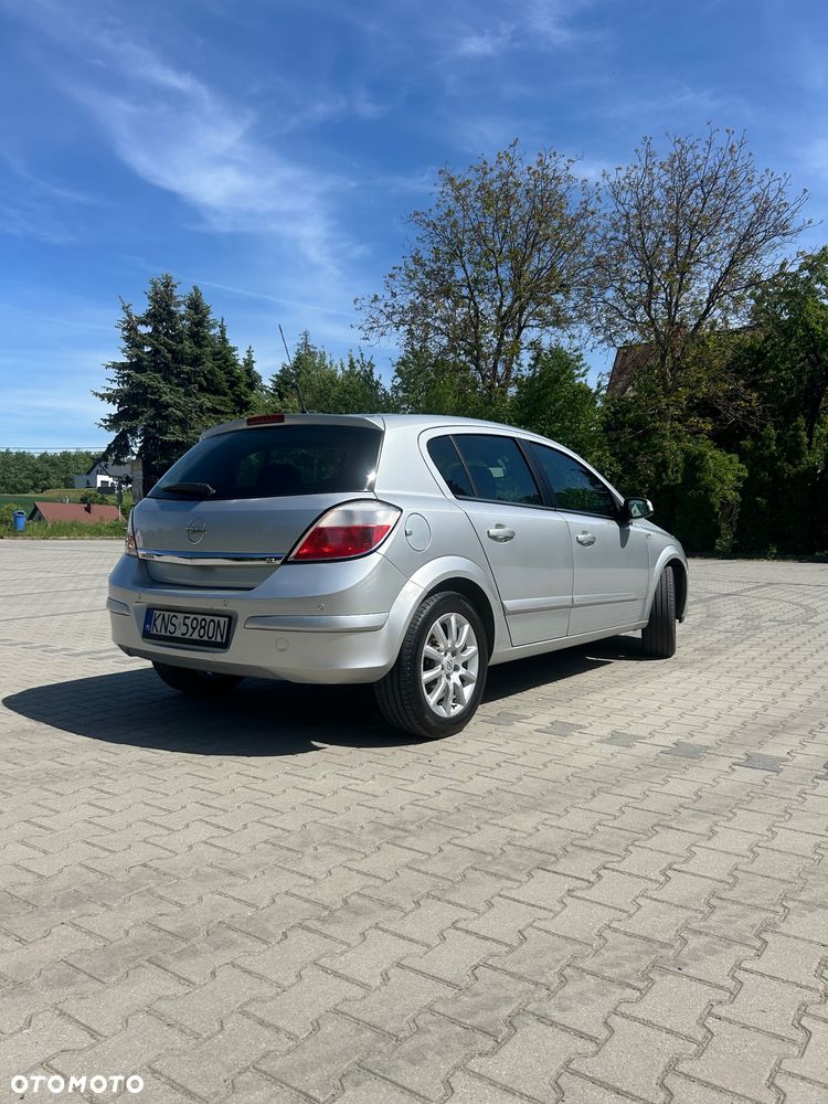 Opel Astra 1.8 Elegance - 2