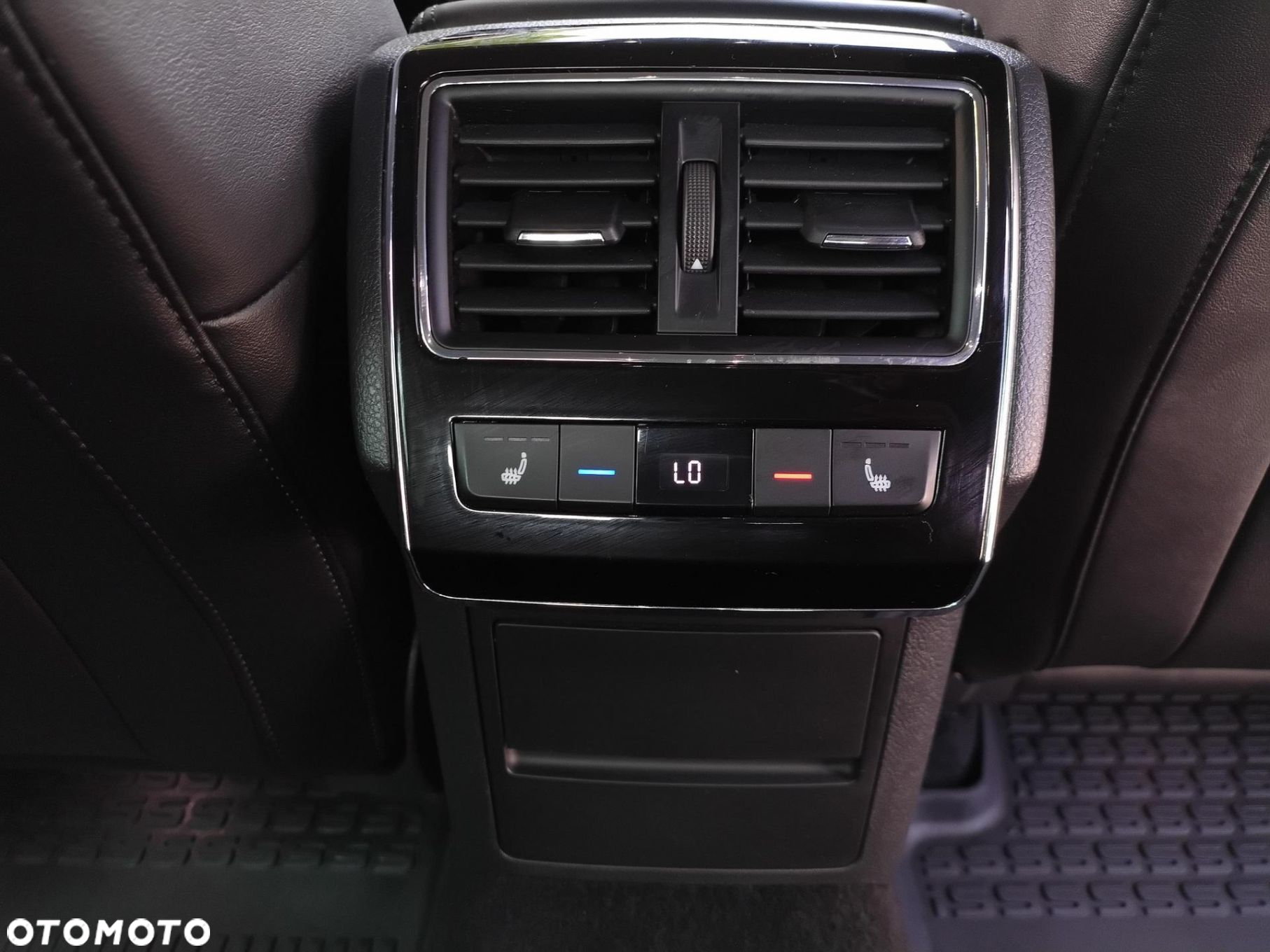 Skoda Superb 2.0 TSI 4x4 L&K DSG - 29