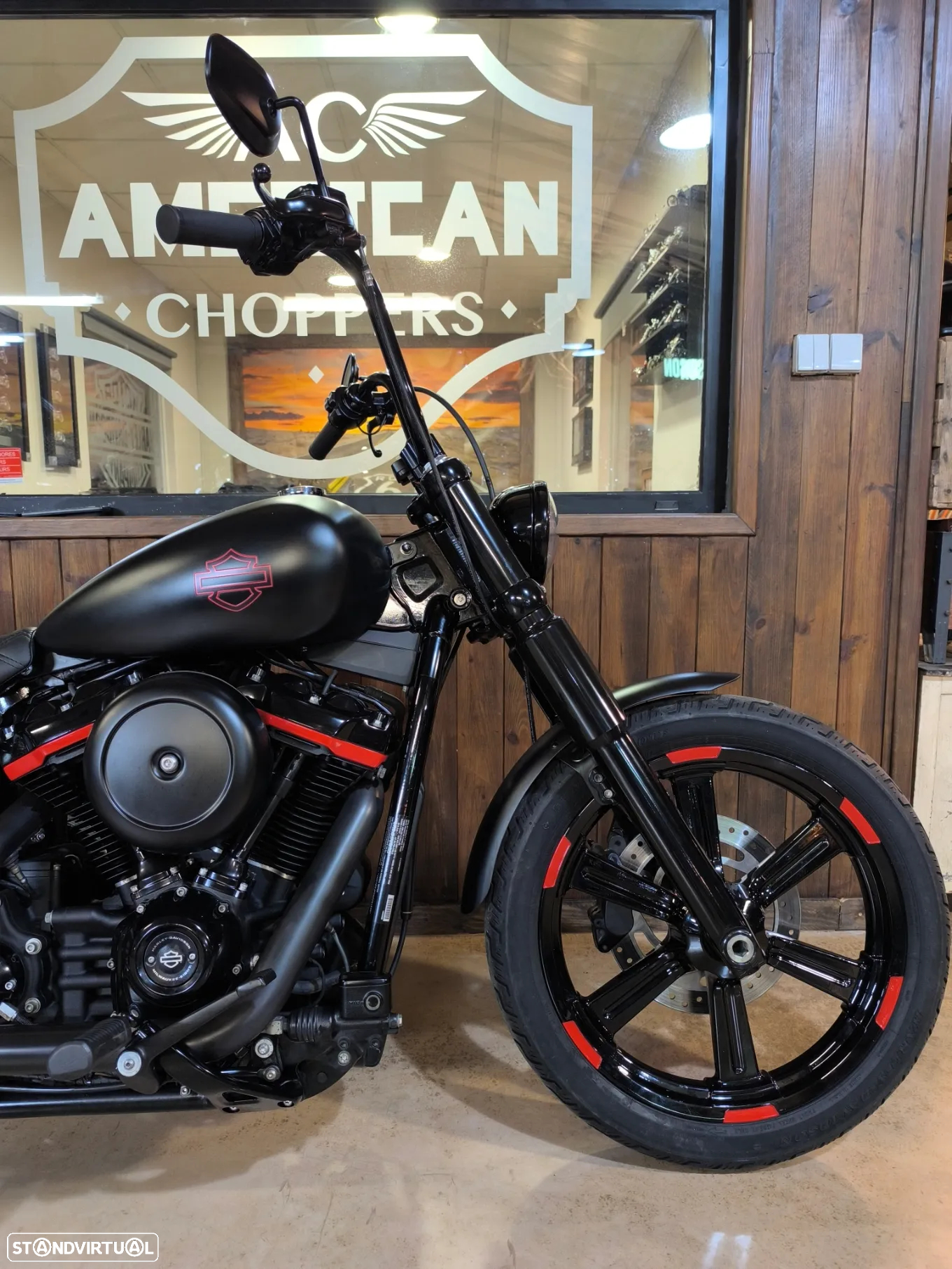 Harley-Davidson Softail FXST Custom - 3