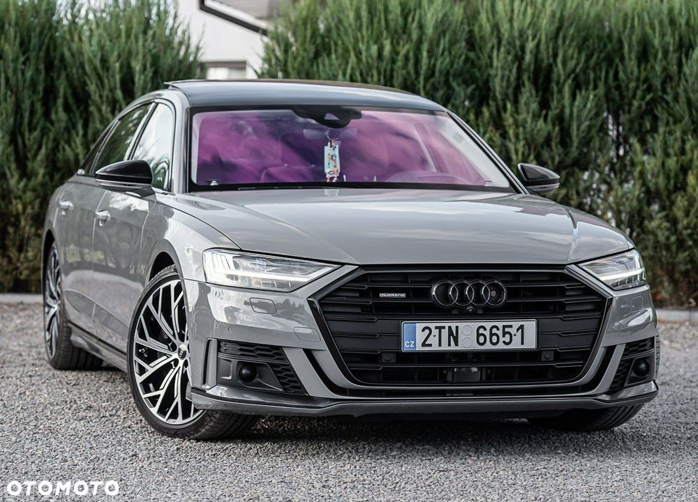 Audi A8 - 1