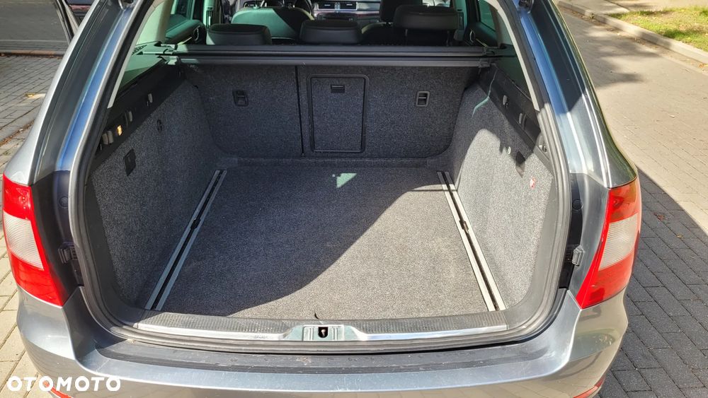 Skoda Superb 2.0 TDI Elegance - 17