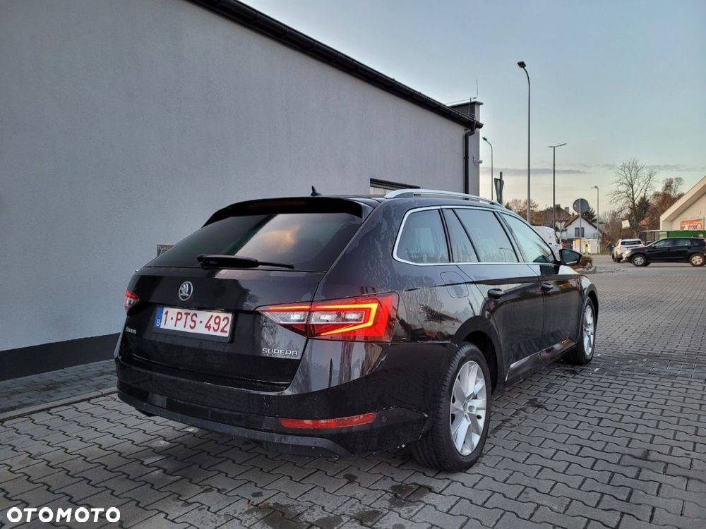 Skoda Superb 2.0 TDI Style - 11