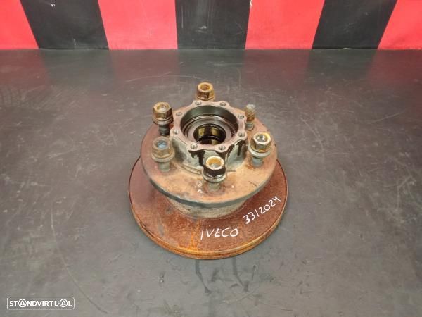 Cubo De Roda Frente Esquerdo Iveco Daily V Camião De Plataforma/Chassi - 1