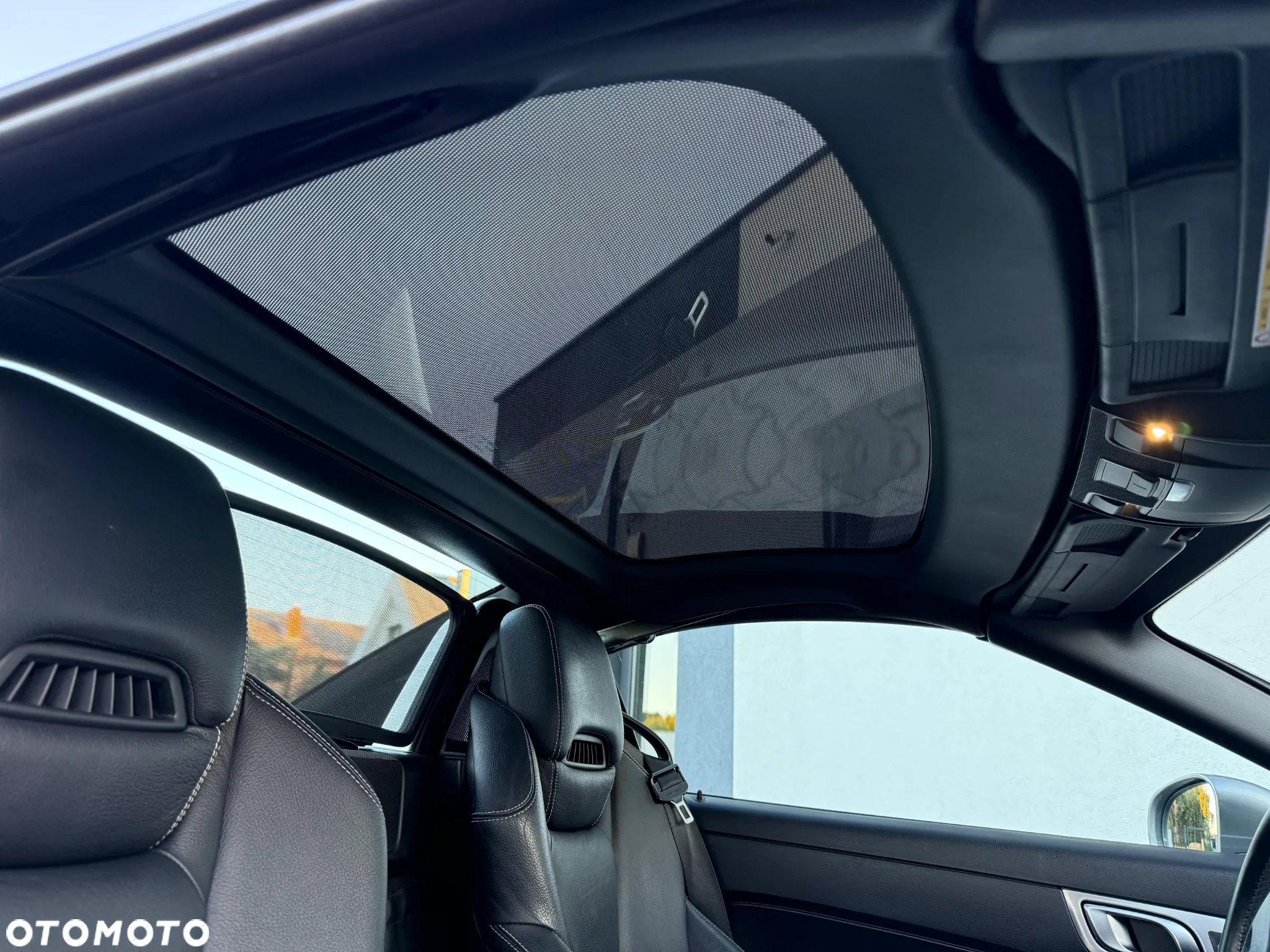Mercedes-Benz SLK 250 (BlueEFFICIENCY) 7G-TRONIC - 23