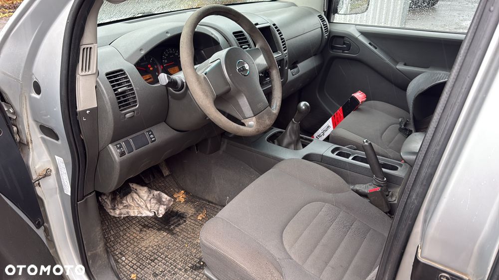 Nissan Navara 2.5 D FE - 14
