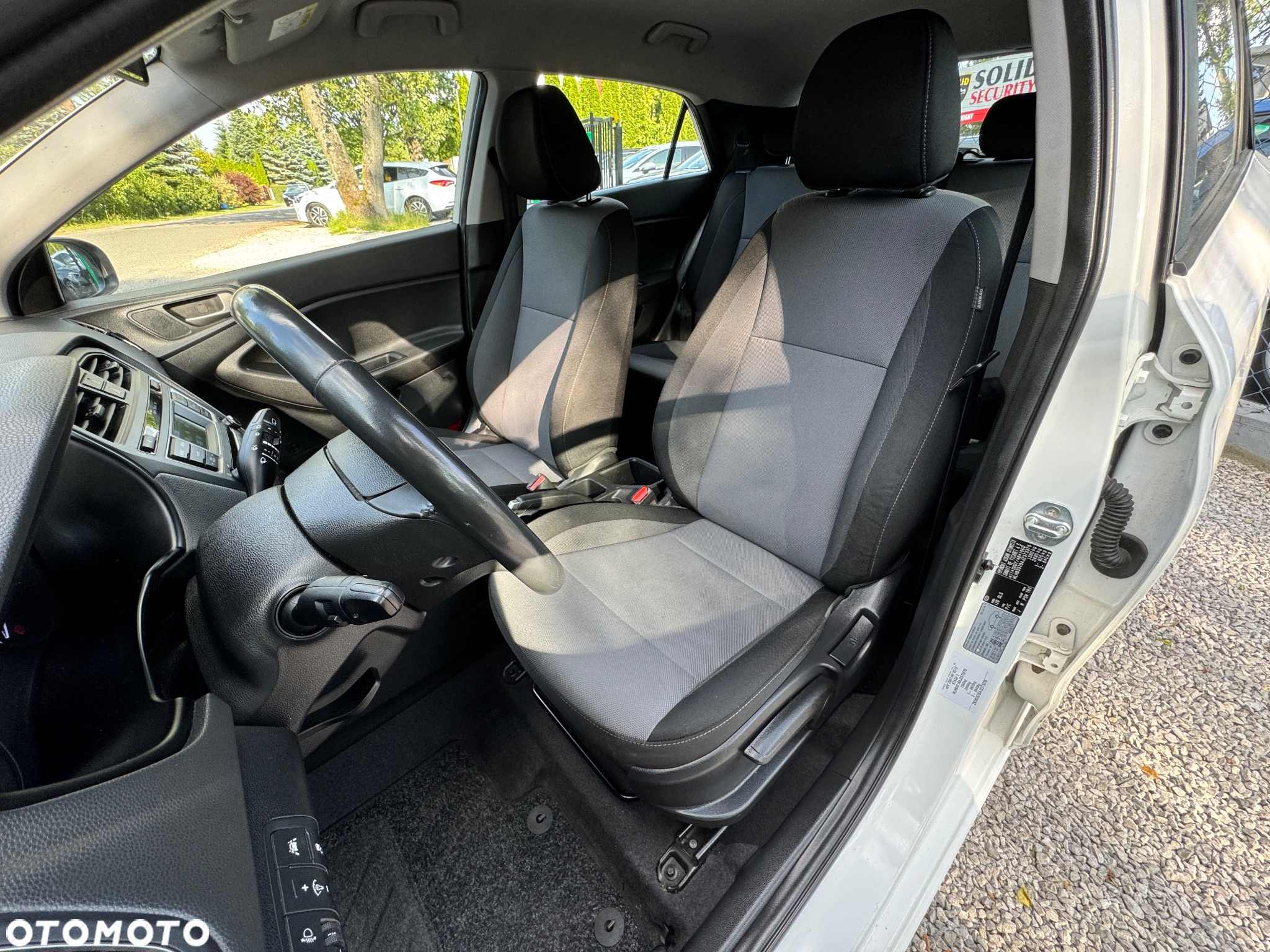 Hyundai i20 1.2 BlueDrive Elegant - 8