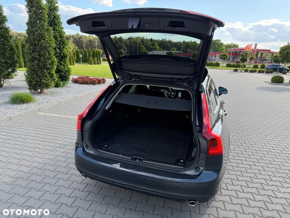 Volvo V90 D4 Geartronic Momentum - 22
