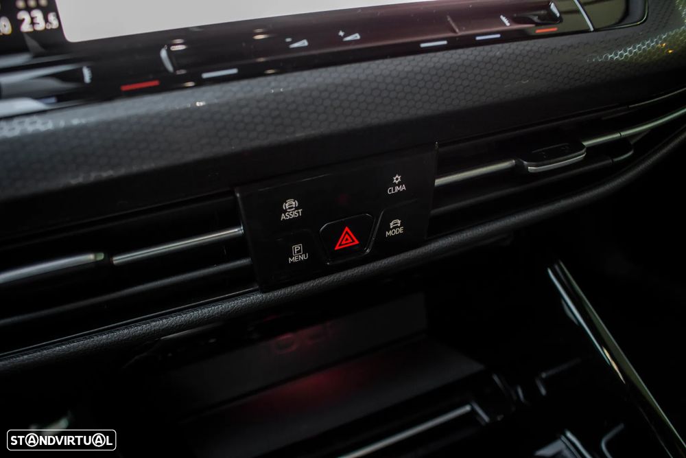 VW Golf 2.0 TSI OPF DSG GTI - 23