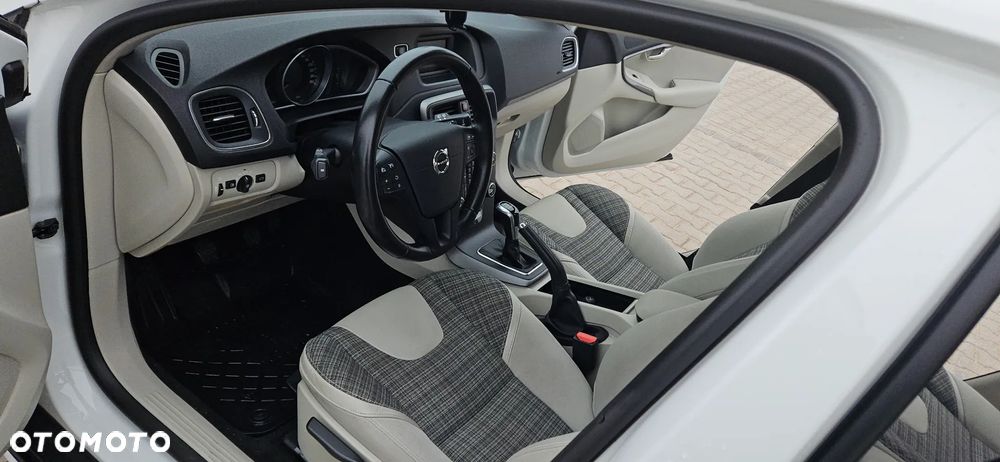 Volvo V40 Cross Country D3 Drive-E Kinetic - 9