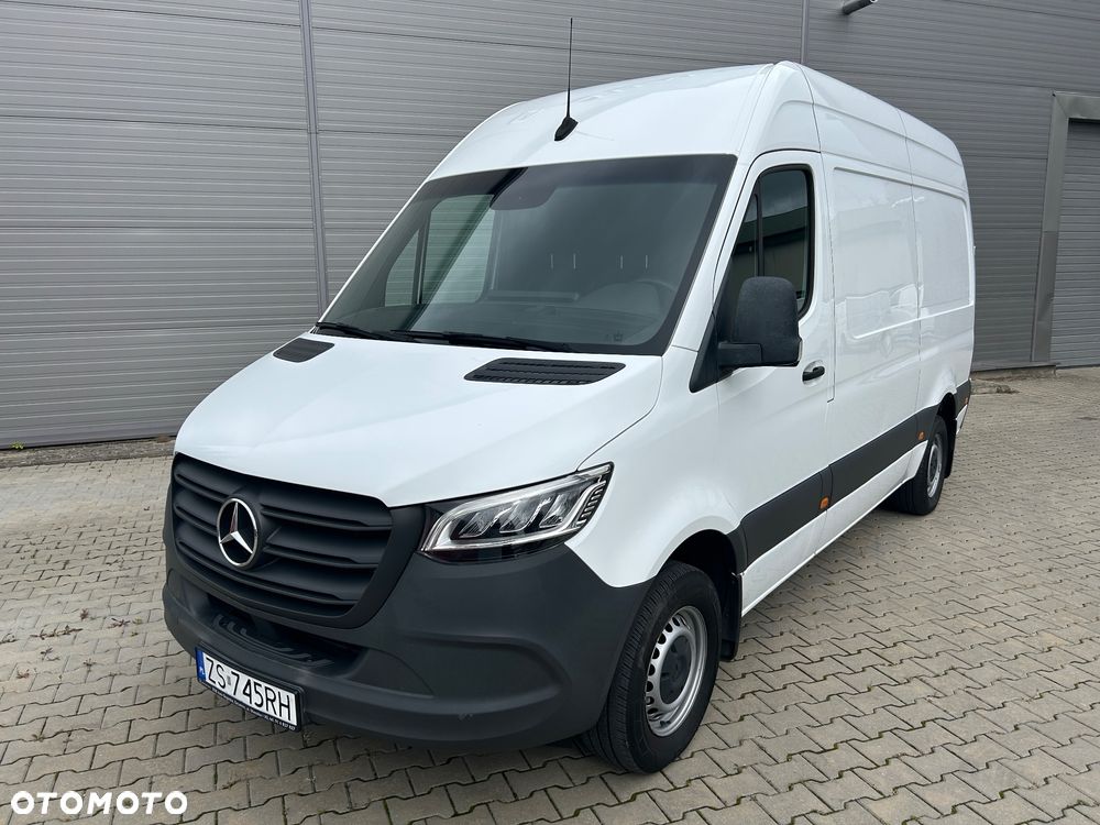 Mercedes-Benz Sprinter - 1