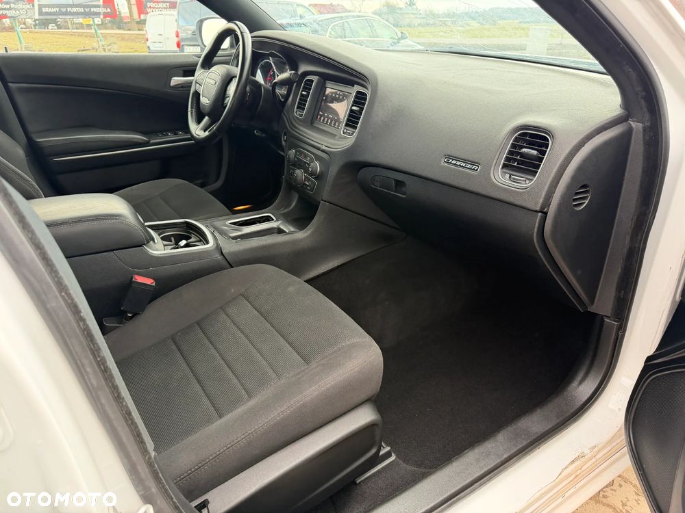 Dodge Charger 5.7 R/T - 23