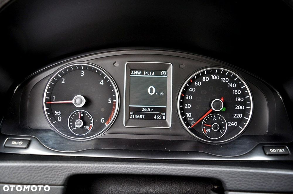 Volkswagen Multivan - 38