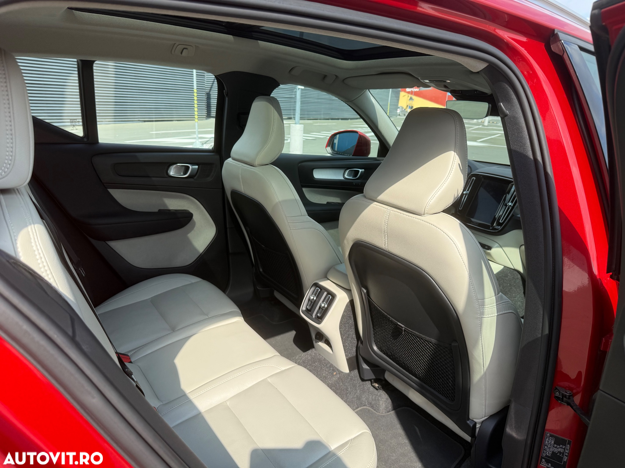 Volvo XC 40 D4 AWD Momentum Pro - 6
