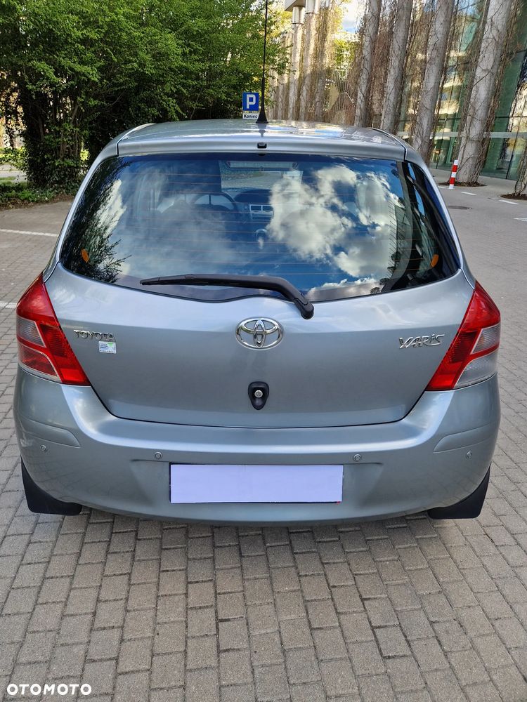 Toyota Yaris 1.0 Terra - 22